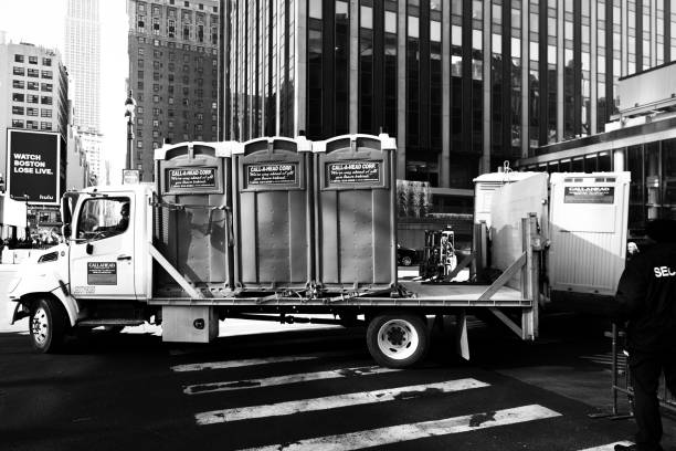 Best Portable bathroom rental  in Maumee, OH